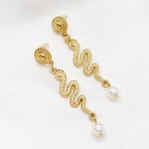 Pearl Snake Dangle Earrings – Boho Serpent Jewelry, Vintage Gothic Drop Earrings